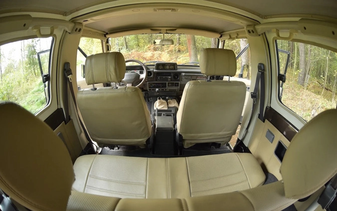Toyota Land Cruiser cena 89999 przebieg: 341000, rok produkcji 1990 z Ryglice małe 154